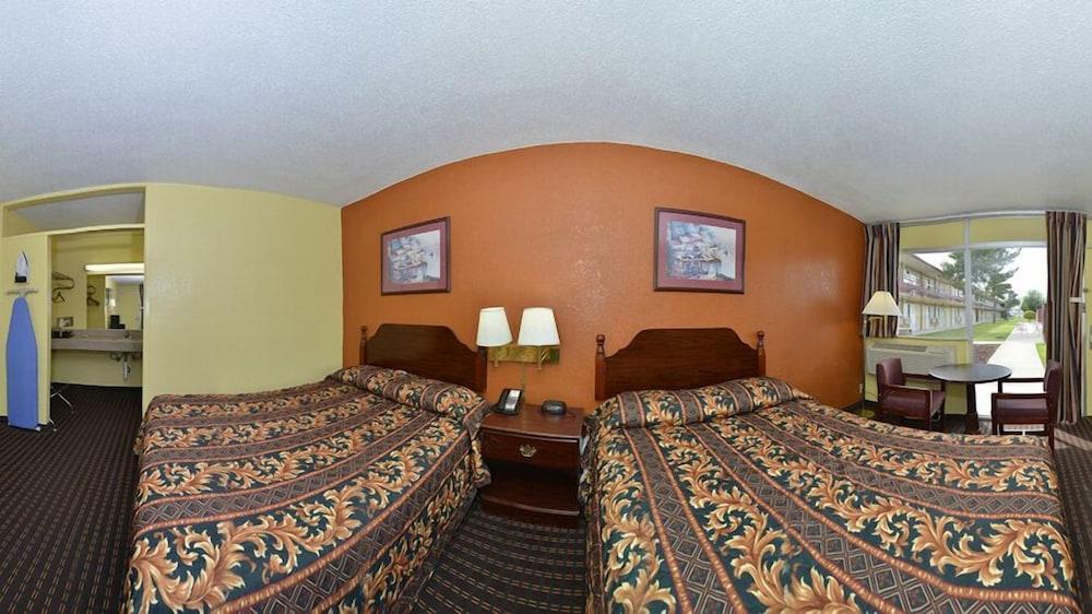 Econo Lodge Carlsbad Caverns Area Bagian luar foto