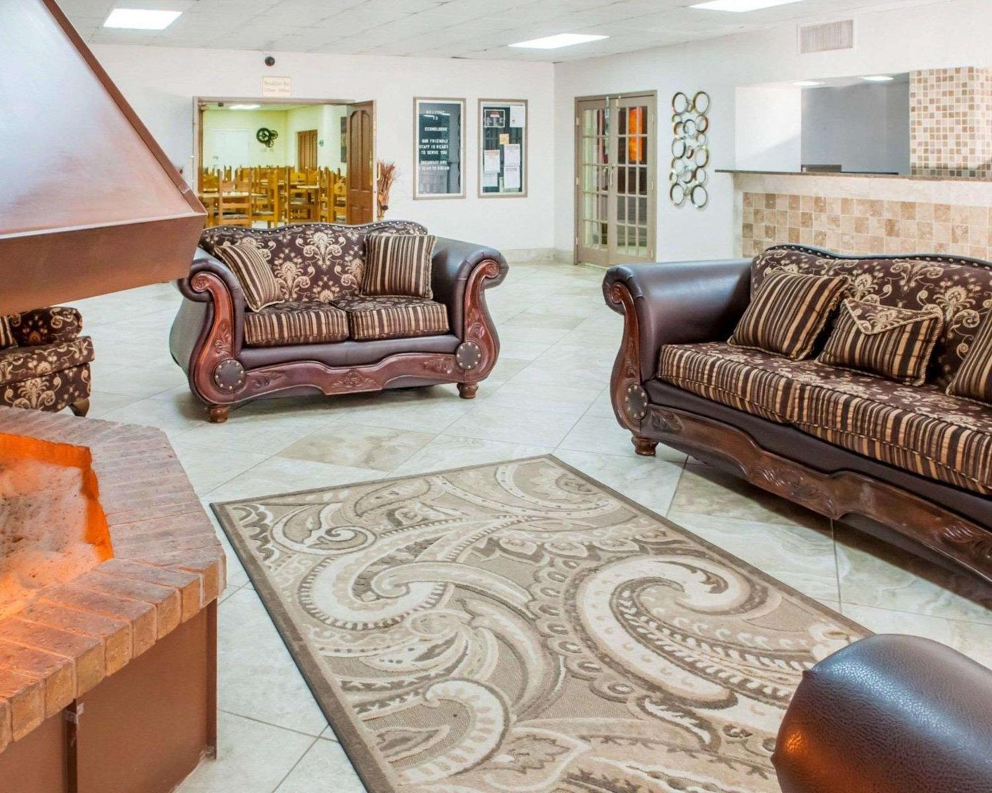 Econo Lodge Carlsbad Caverns Area Bagian luar foto