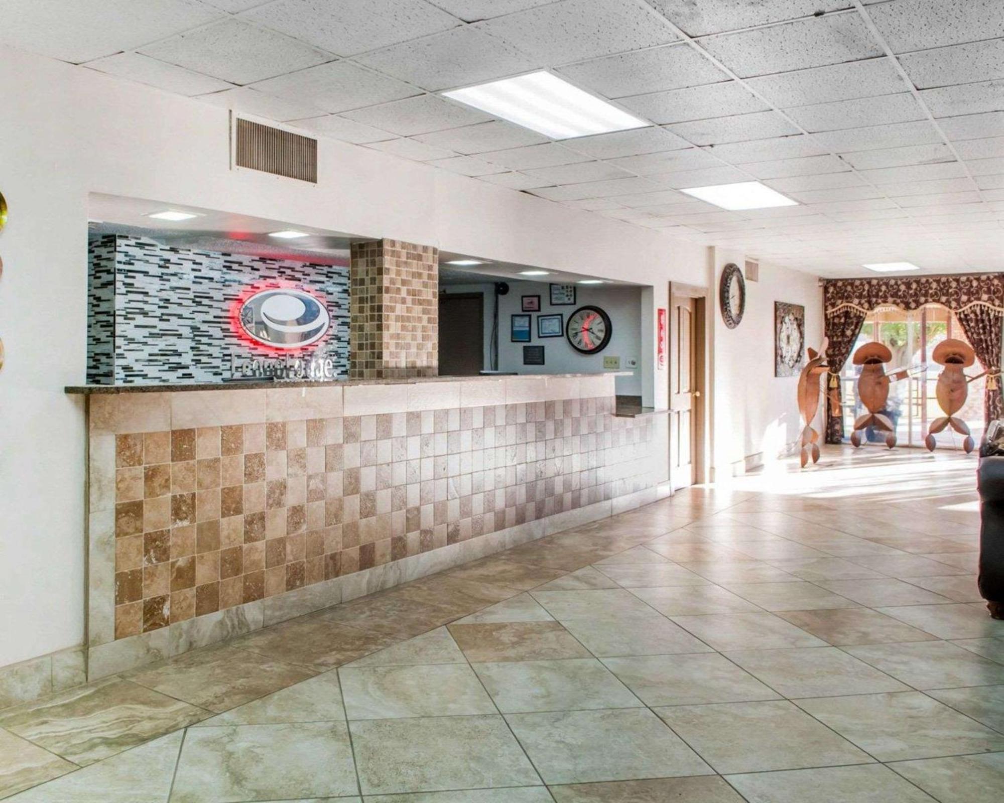 Econo Lodge Carlsbad Caverns Area Bagian luar foto