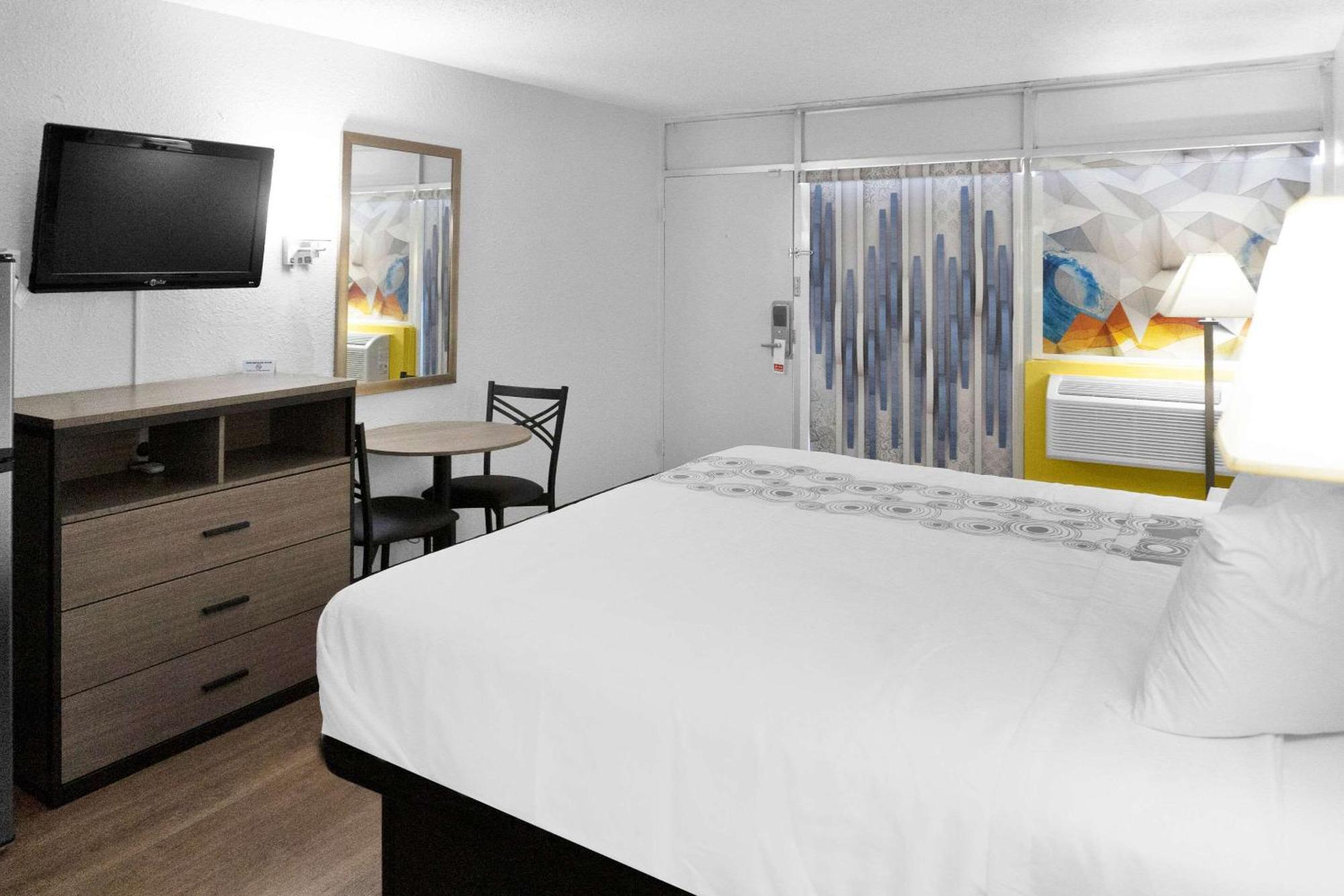 Econo Lodge Carlsbad Caverns Area Bagian luar foto