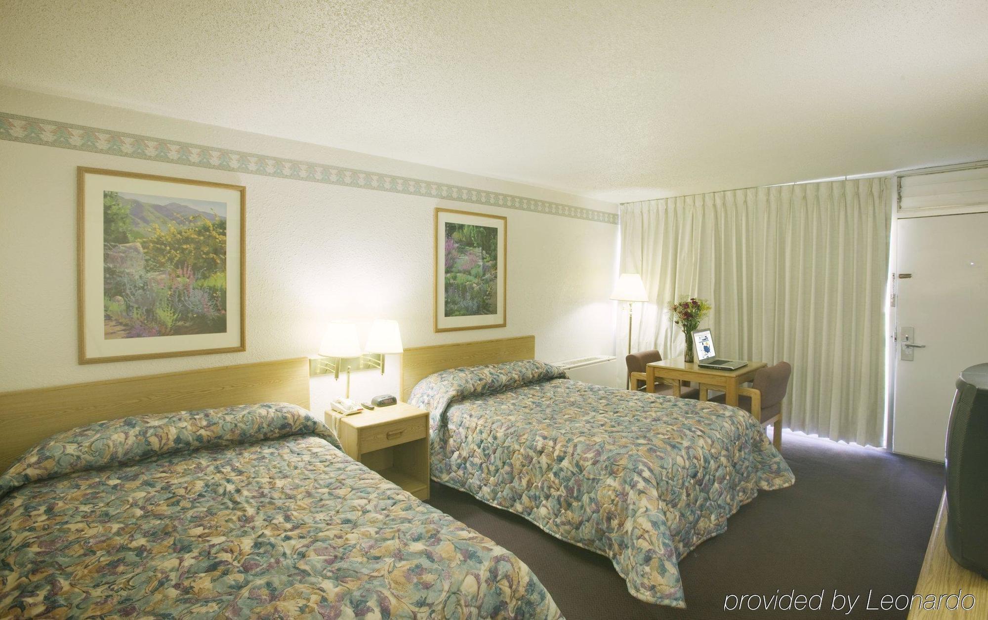 Econo Lodge Carlsbad Caverns Area Ruang foto